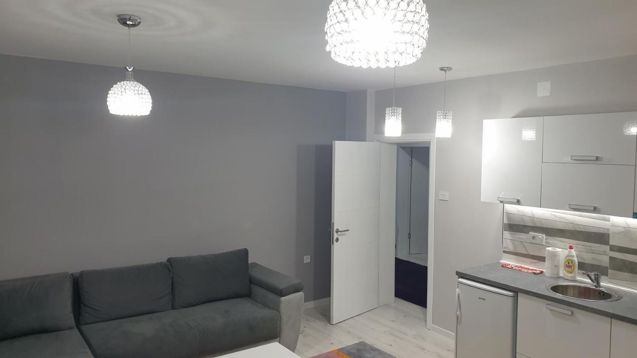 Apartman Sweet Dreams 2 Lejlighedshotel Ni Eksteriør billede