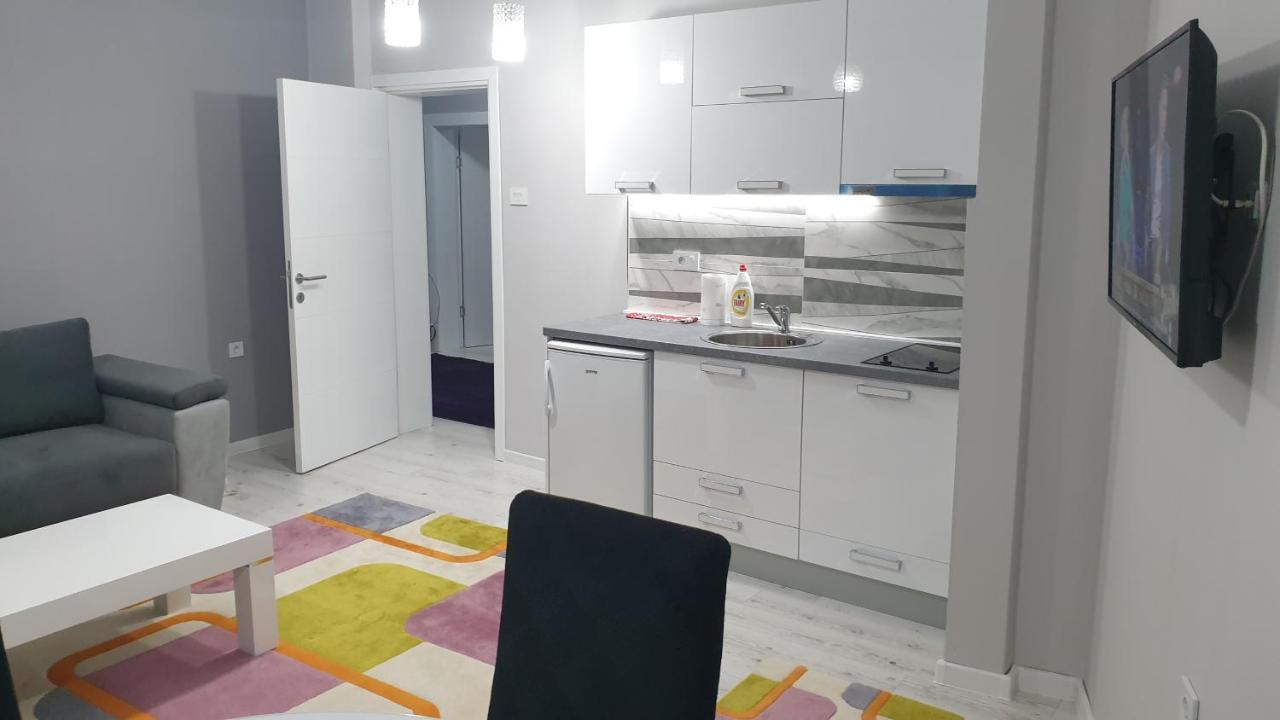 Apartman Sweet Dreams 2 Lejlighedshotel Ni Eksteriør billede