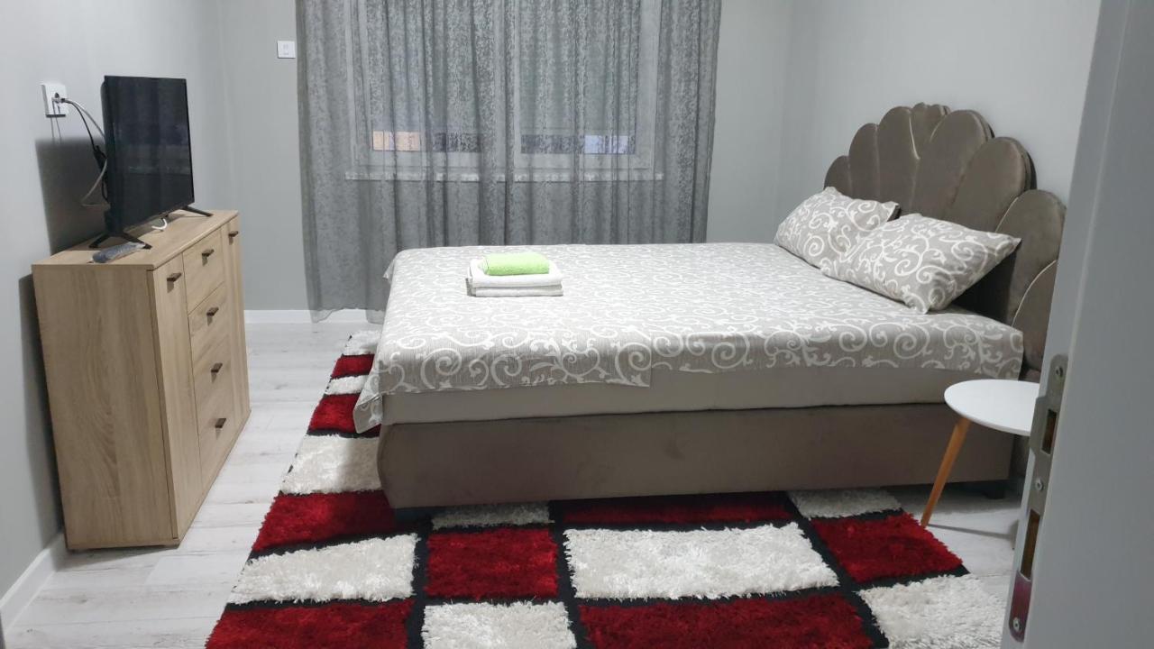 Apartman Sweet Dreams 2 Lejlighedshotel Ni Eksteriør billede